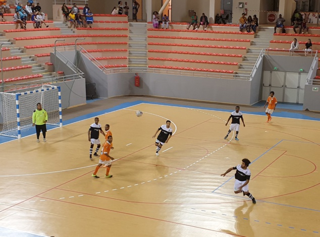 Au programme du week-end : la Super Ligue Futsal (J5), les U18 (J8), et les Féminines au Sud (Foot à 8) Au programme du week-end : la Super Ligue Futsal (J5), les U18 (J8), et les Féminines au Sud (Foot à 8)