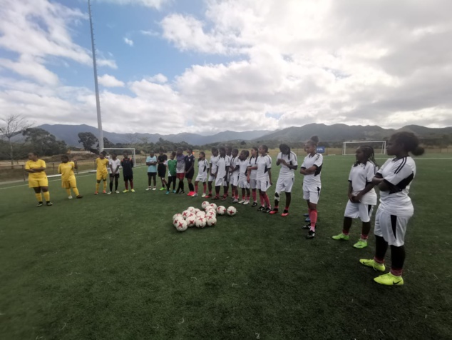 " Etre la partisante du Football Féminin " / INTERVIEW avec Charlotte PELLETIER - FCF " Etre la partisante du Football Féminin " / INTERVIEW avec Charlotte PELLETIER - FCF