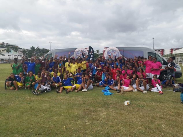 " Etre la partisante du Football Féminin " / INTERVIEW avec Charlotte PELLETIER - FCF " Etre la partisante du Football Féminin " / INTERVIEW avec Charlotte PELLETIER - FCF