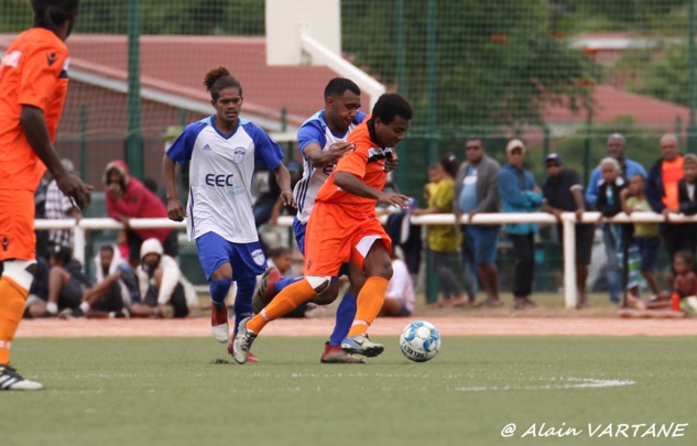Mone WAMOWE, nouveau capitaine du SC NE DREHU. Crédit photo : Alain VARTANE Mone WAMOWE, nouveau capitaine du SC NE DREHU. Crédit photo : Alain VARTANE