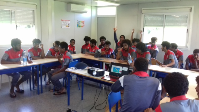 Le groupe ici en séance d'analyse Vidéo / Photo FCF