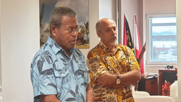Mr Jean-Pierre DJAIWE - à gauche - et Mr Gilbert TYUIENON - à droite / Photo : FCF