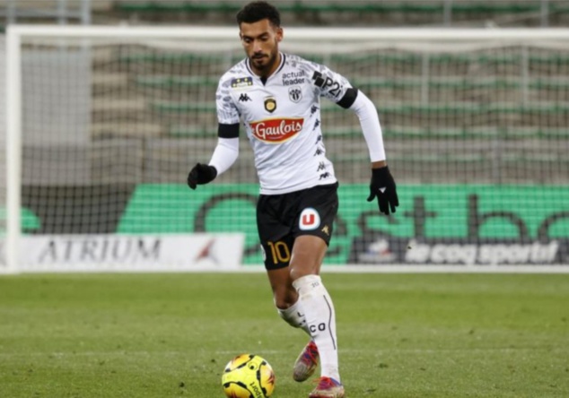 Crédit Photo : L'équipe / Angelo FULGINI sous le maillot du SCO d'ANGERS.