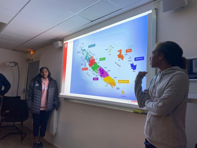 Kamène SIMANE et Haïma WASSIN à Clairefontaine / Tournoi Inter Ligue u15 Féminin (FFF) Kamène SIMANE et Haïma WASSIN à Clairefontaine / Tournoi Inter Ligue u15 Féminin (FFF)