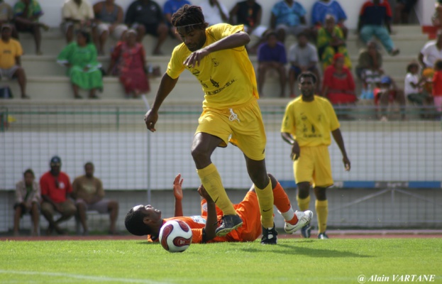 Crédit photos : ALAIN VARTANE | André SINEDO aura porté les couleurs de MAGENTA de 1999 à 2011. Crédit photos : ALAIN VARTANE | André SINEDO aura porté les couleurs de MAGENTA de 1999 à 2011.