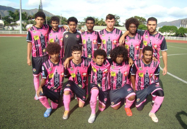 Crédit Photo : FOOT NC | L'équipe U18 de PAÏTA face à la formation de NE DREHU, c'est le duel attendu de cette finale de la COUPE DE CALEDONIE U18, édition 2022.
