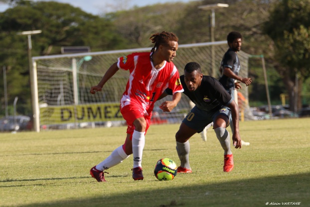 Crédit Photo COUPE 2022 : Alain VARTANE | Le tenant du titre HIENGHENE SPORT aura un déplacement difficile à Maré, tandis que le finaliste malheureux l'an passé TIGA SPORT se déplacement à Yaté pour un duel inédit.