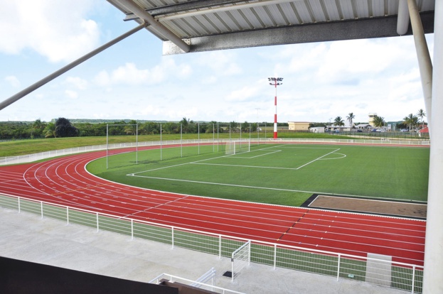 Le Stade de La Roche suspendu jusqu'à nouvel ordre | FCF (Super Ligue et Coupe Calédonie) Le Stade de La Roche suspendu jusqu'à nouvel ordre | FCF (Super Ligue et Coupe Calédonie)