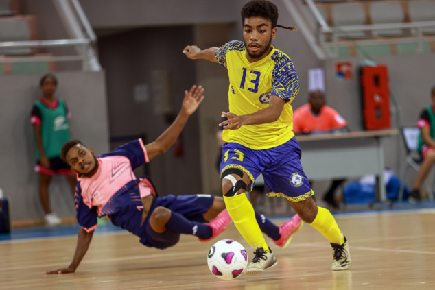 L'ASPTT enchaîne un second succès face à l'UNV FC (7-2) + Réaction de Michel WASSIN (VIDEO) | Champions League OFC (J2) L'ASPTT enchaîne un second succès face à l'UNV FC (7-2) + Réaction de Michel WASSIN (VIDEO) | Champions League OFC (J2)