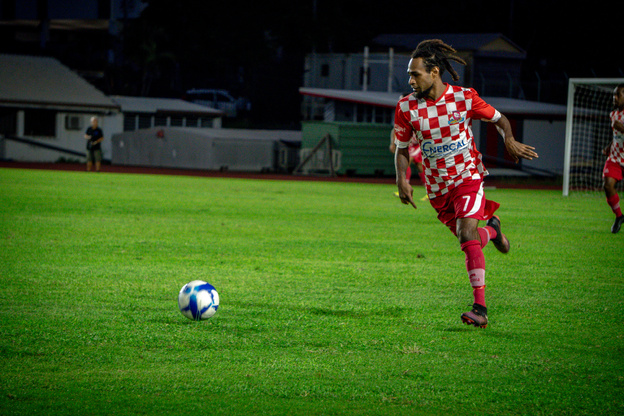 Eliminé en Coupe de Calédonie samedi dernier, l'AS KUNIE tentera de poursuivre l'aventure en championnat face à Tiga, ce samedi. Crédit FCF