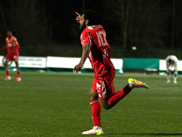 Buteur sur ces trois premières rencontres avec Vertou, dont les deux derniers matchs avec l'équipe première en N3, le calédonien Gérard WAÏA réalise pour l'instant des débuts parfaits avec son nouveau club en N3. Crédit : USSA VERTOU - @i.s_product