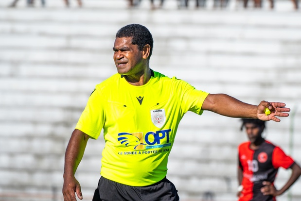 CALEDOFOOT n°9 | Spécial ARBITRAGE = Entretien avec MARIUS GAÏCOIN, Vice-Président de la FCF / Président de la CFA (fin de semaine)