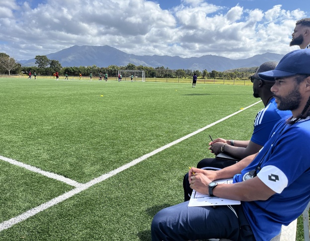 Une première MONDIALE avec la NOUVELLE-CALÉDONIE | 1ère Coupe du Monde / Festival Mondial U-15 de la FIFA (oct. 2026) Une première MONDIALE avec la NOUVELLE-CALÉDONIE | 1ère Coupe du Monde / Festival Mondial U-15 de la FIFA (oct. 2026)