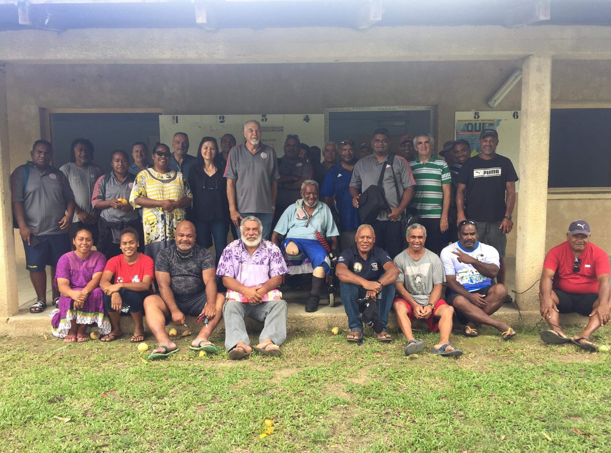Le Conseil Fédéral, après une Coutume faite avec les Responsables coutumiers de Koné en présence du maire Thierry GOWECEE, du Sénateur de la République Gérard POADJA, du Président de la Js BACO Raymond WAYARIDRI, du président d'honneur de la FCF Marck LEONARD, du Comité Provincial Nord de Football, et de Thierry YOSHIDA dont le stade porte le nom de son aïeul