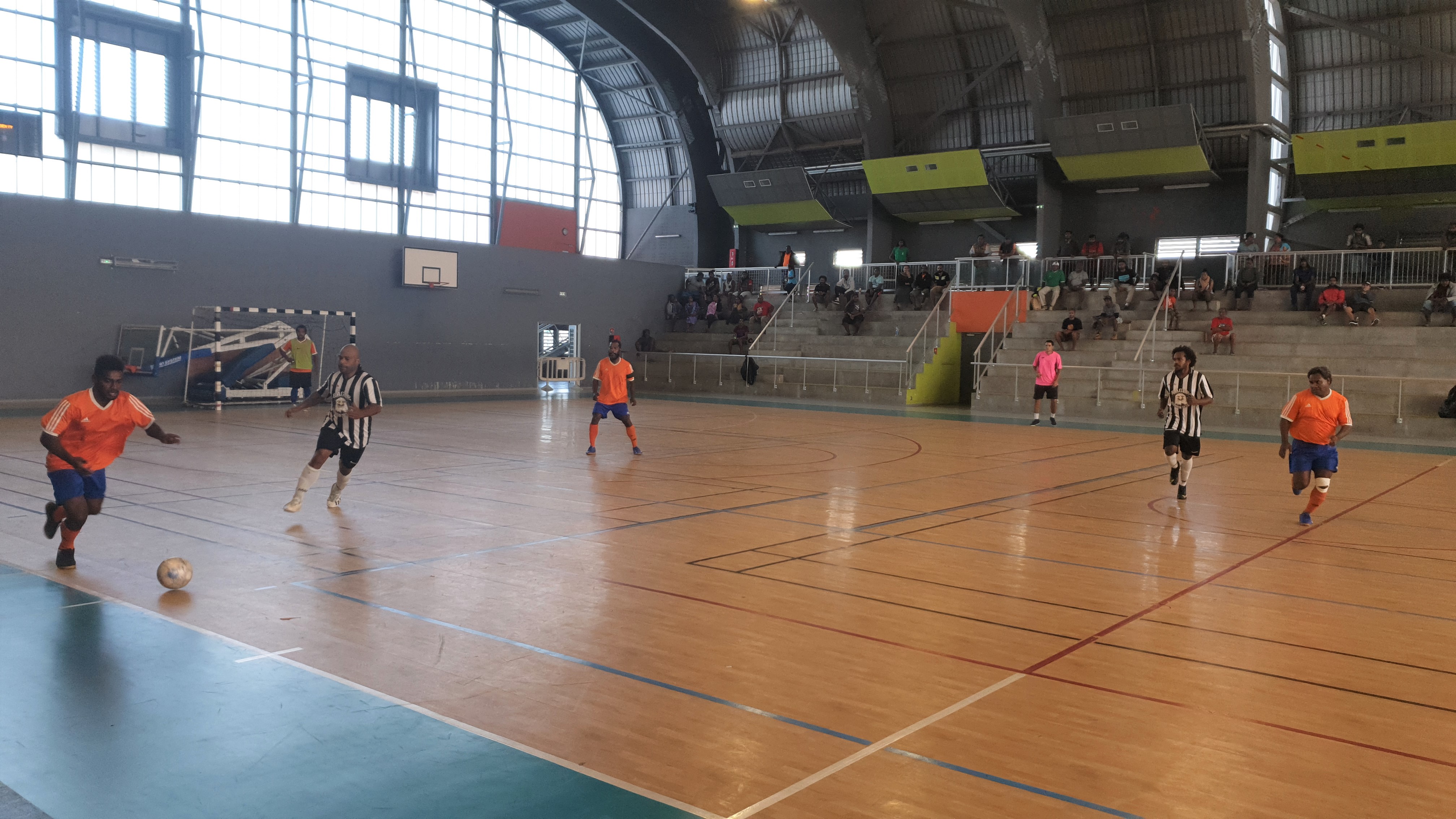 TRAPUT gagne le duel des promus face à BWYRU / SUPER LIGUE Futsal - J8 