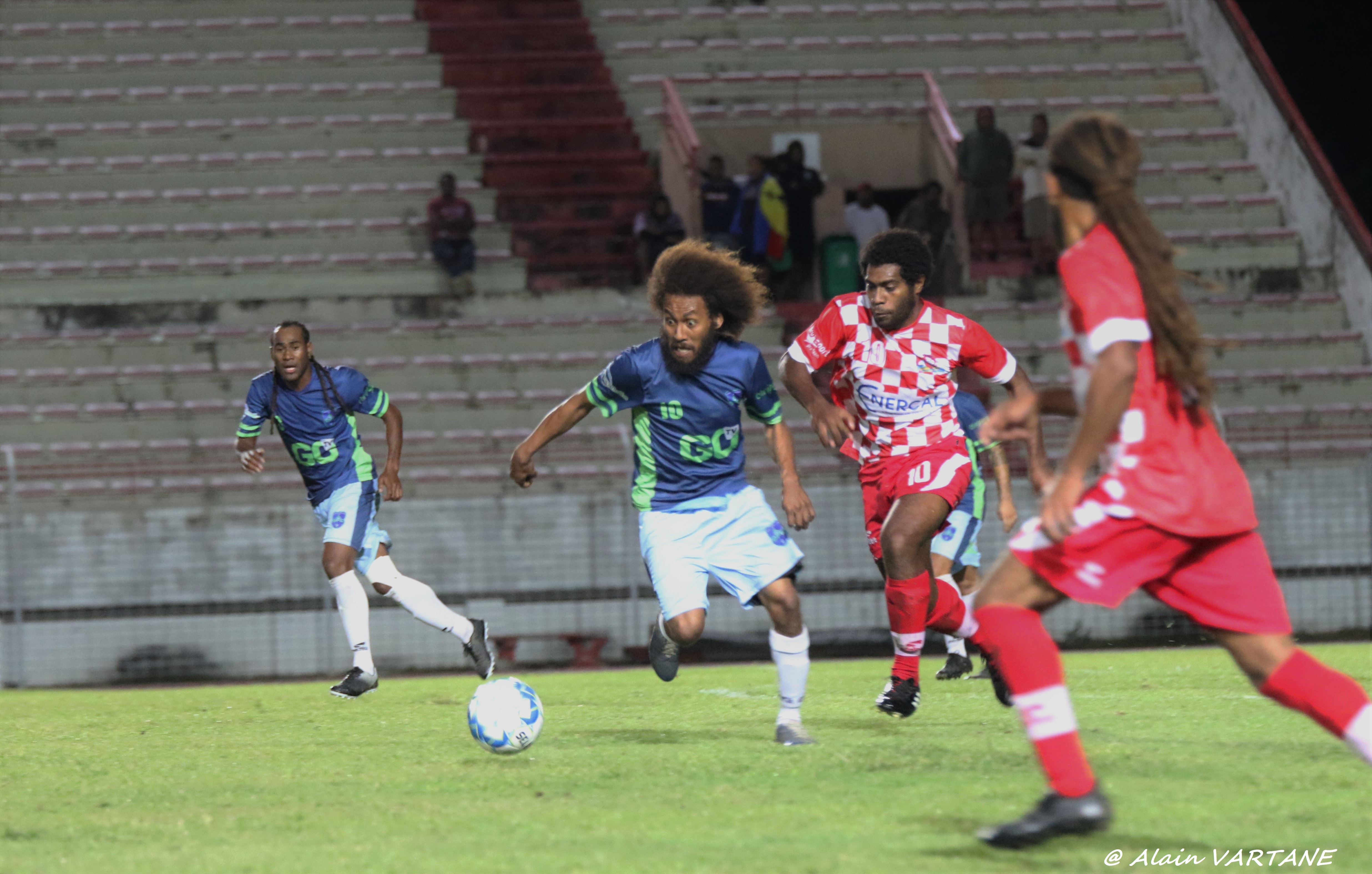 Le numéro 10 de Kunié - Jean Paul HAUDRA - a été un des joueurs clés de l'ASK sur les 18 journées de championnat Super Ligue. Photo : Alain VARTANE