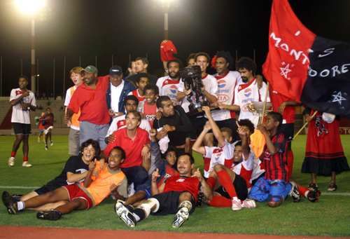 En 2009, l'As Mont-Dore et son coach DRAHUSAK remportait leur seconde Coupe de suite, pour ce qui constitue certainement l'une des meilleures équipes que le club mondorien ait pu connaître.