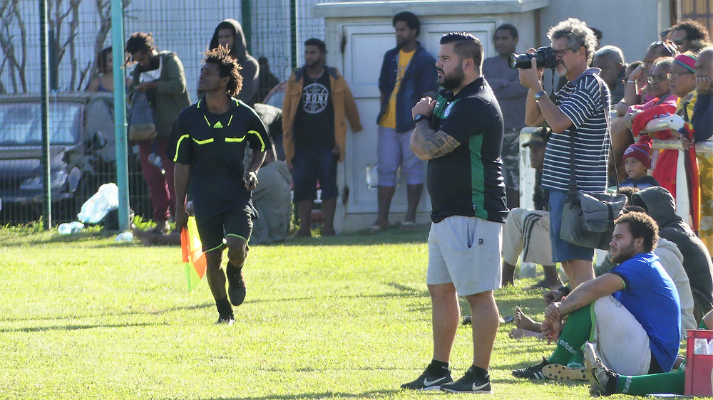 Romuald MARTINEZ, coach du CA SAINT-LOUIS (Crédit Photo : FOOT NC)