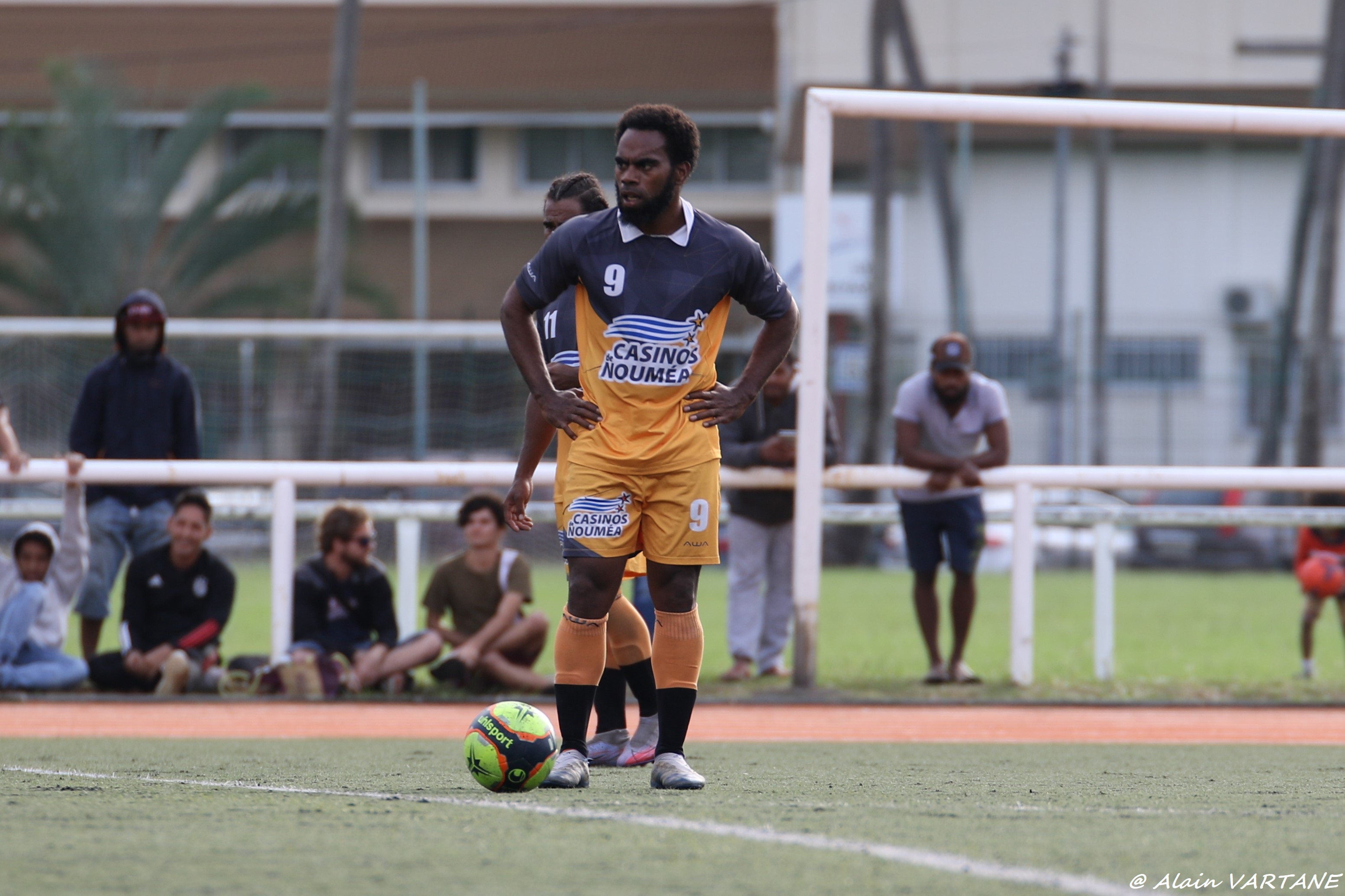 Crédit Photo : ALAIN VARTANE | Richard SELE a hâte de retrouver son ancienne formation de l'AS LÖSSI, avec qui il a remporté deux titres majeurs en COUPE DE CALEDONIE.
