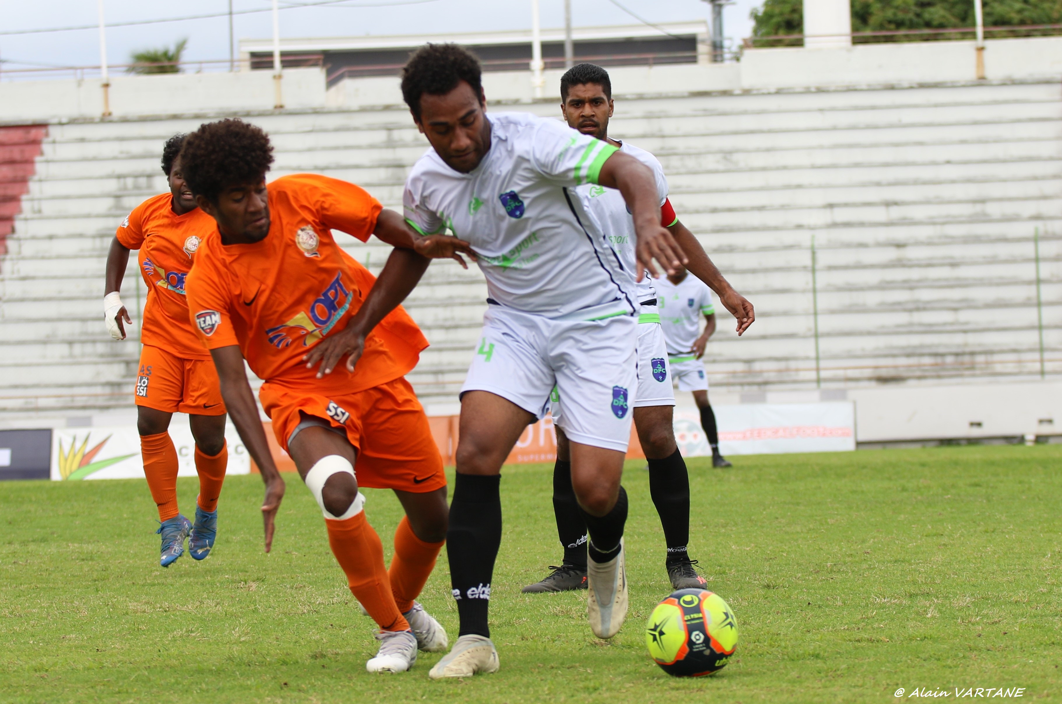 Ca se complique dans l'opération maintien pour DUMBEA qui garde un maigre espoir malgré tout de ne pas être barragistes à l'issue de la SUPER LIGUE 2022