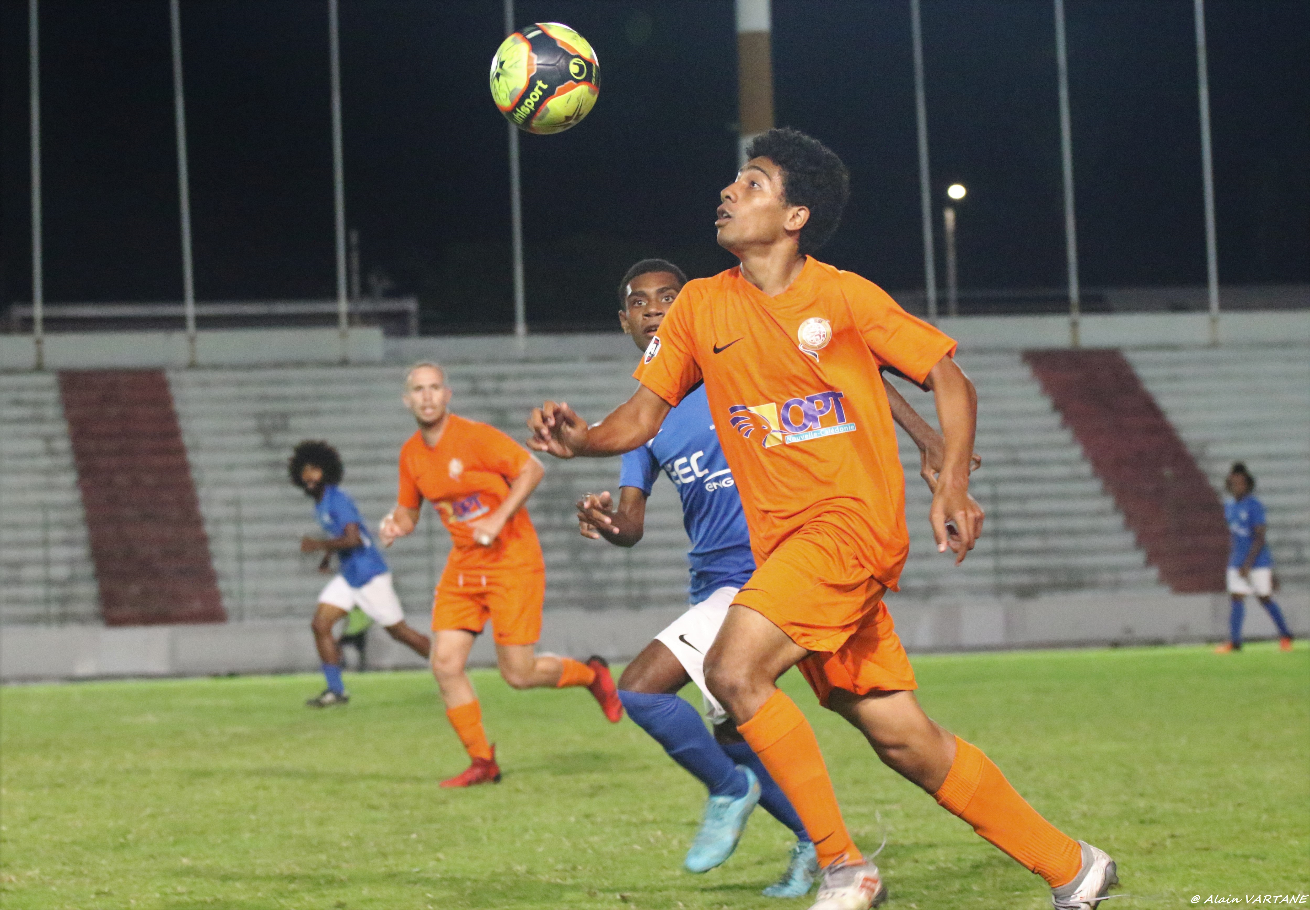 La bataille pour le titre est relancée | SUPER LIGUE (retard) : Résultats-Classement