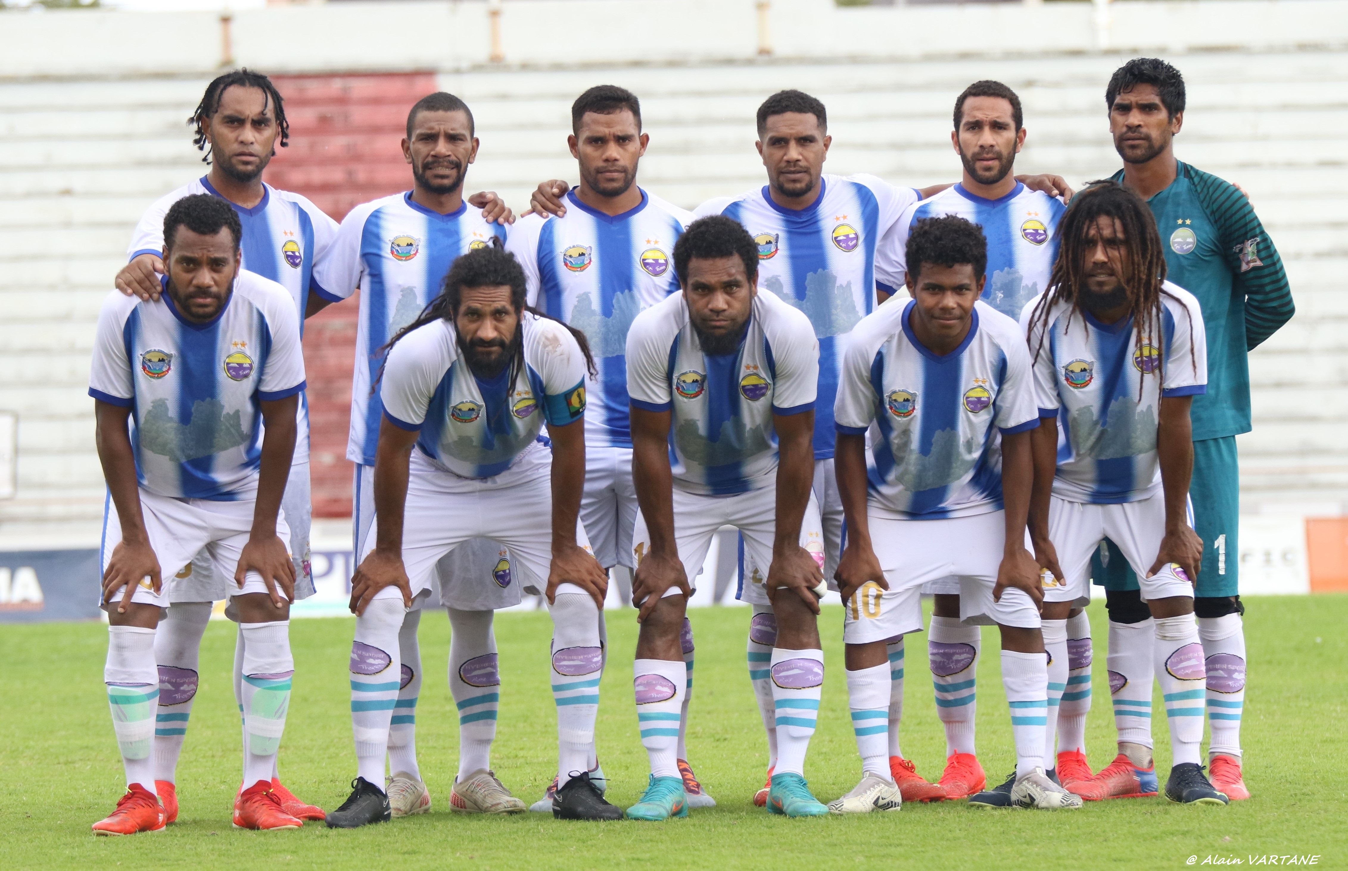 Crédit Photo : Alain VARTANE / De retour à la compétition, ROY KAYARA a apporté toute son expérience à son équipe, ce samedi face à Lössi (1-0).