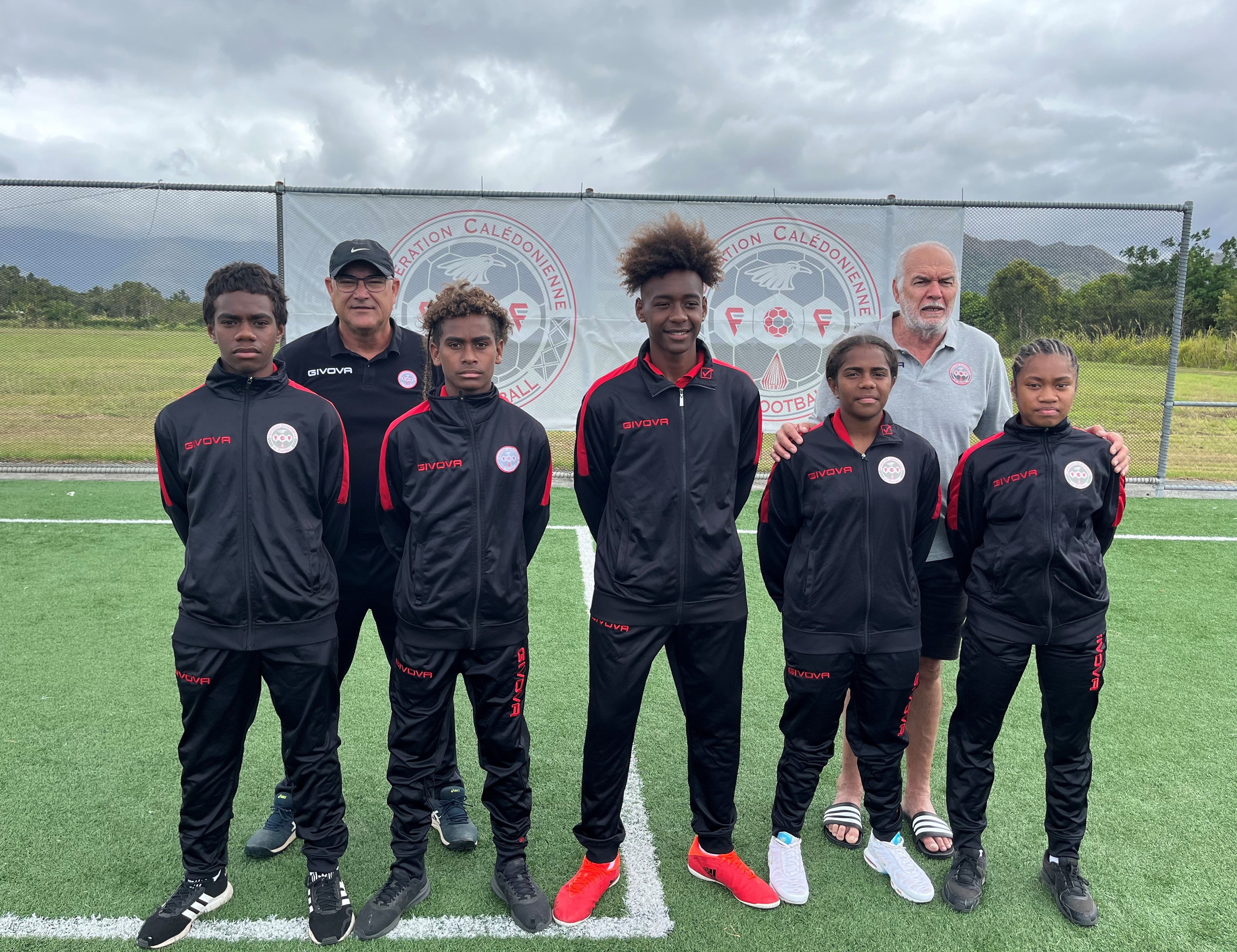 Direction CLAIREFONTAINE pour 5 joueurs et joueuses de Calédonie | Détection FFF