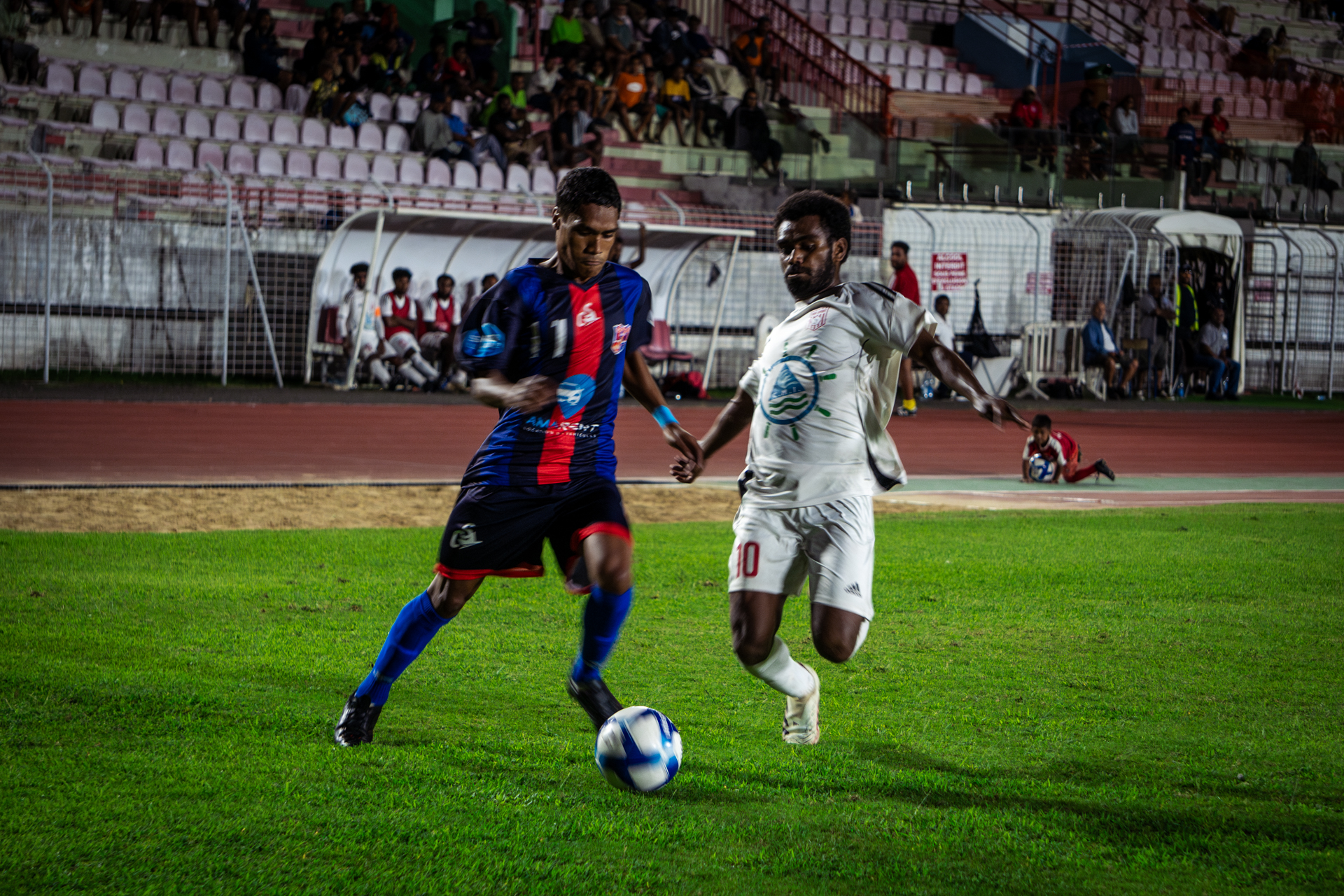 Crédit Photo FCF / Tiga Sport (en blanc) a un déplacement délicat ce samedi à Hienghène, pour un choc du groupe A attendu du côté du stade municipal de la commune du Nord-est.