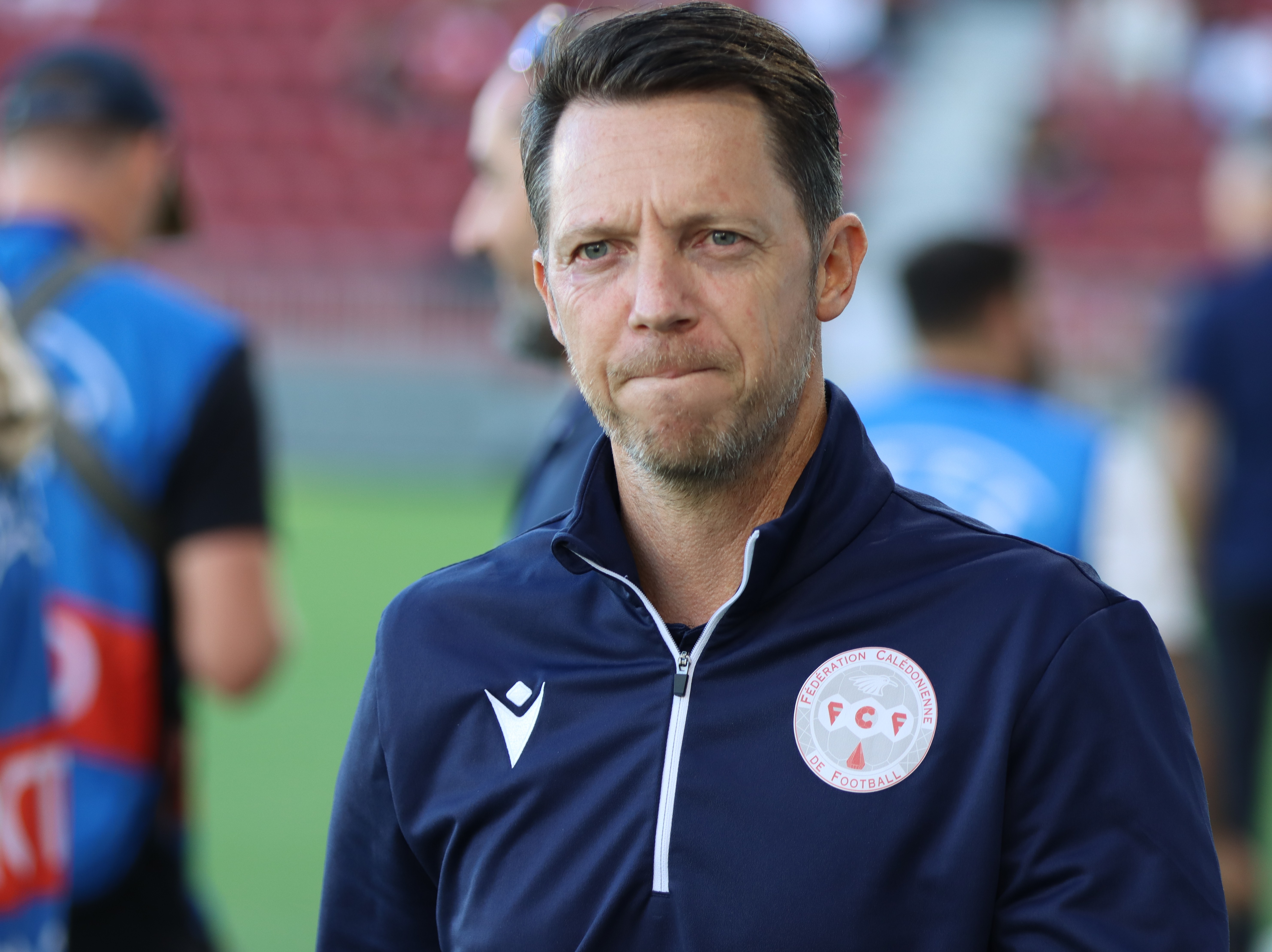 Johann SIDANER, Sélectionneur de la Nouvelle-Calédonie, a su hisser son équipe en "play-offs Coupe du Monde". Les cagous restent sur une belle victoire à Gibraltar (2-0). Crédit : FCF