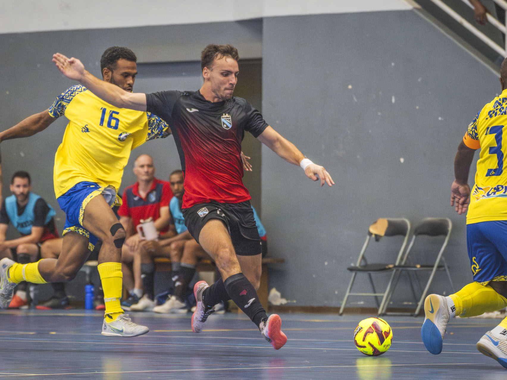 Ça repart ce samedi 11 avril pour la SUPER LIGUE FUTSAL | Reprise de la Super Ligue