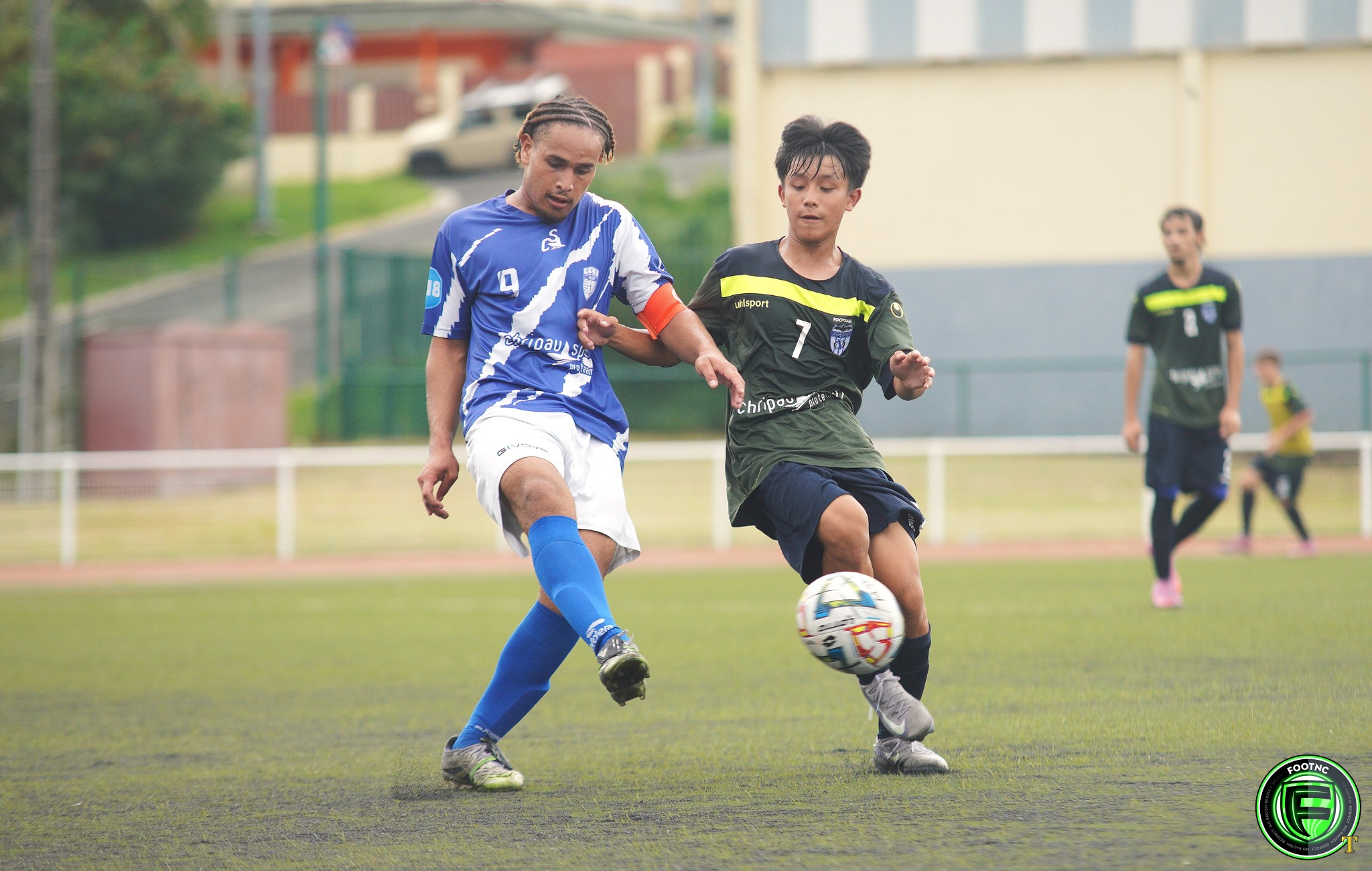 L'Olympique (à gauche) affronte l'ASC Gaïca ce vendredi soir sur le terrain de Sainte-Marie à Nouméa. CREDIT PHOTO : FOOT NC