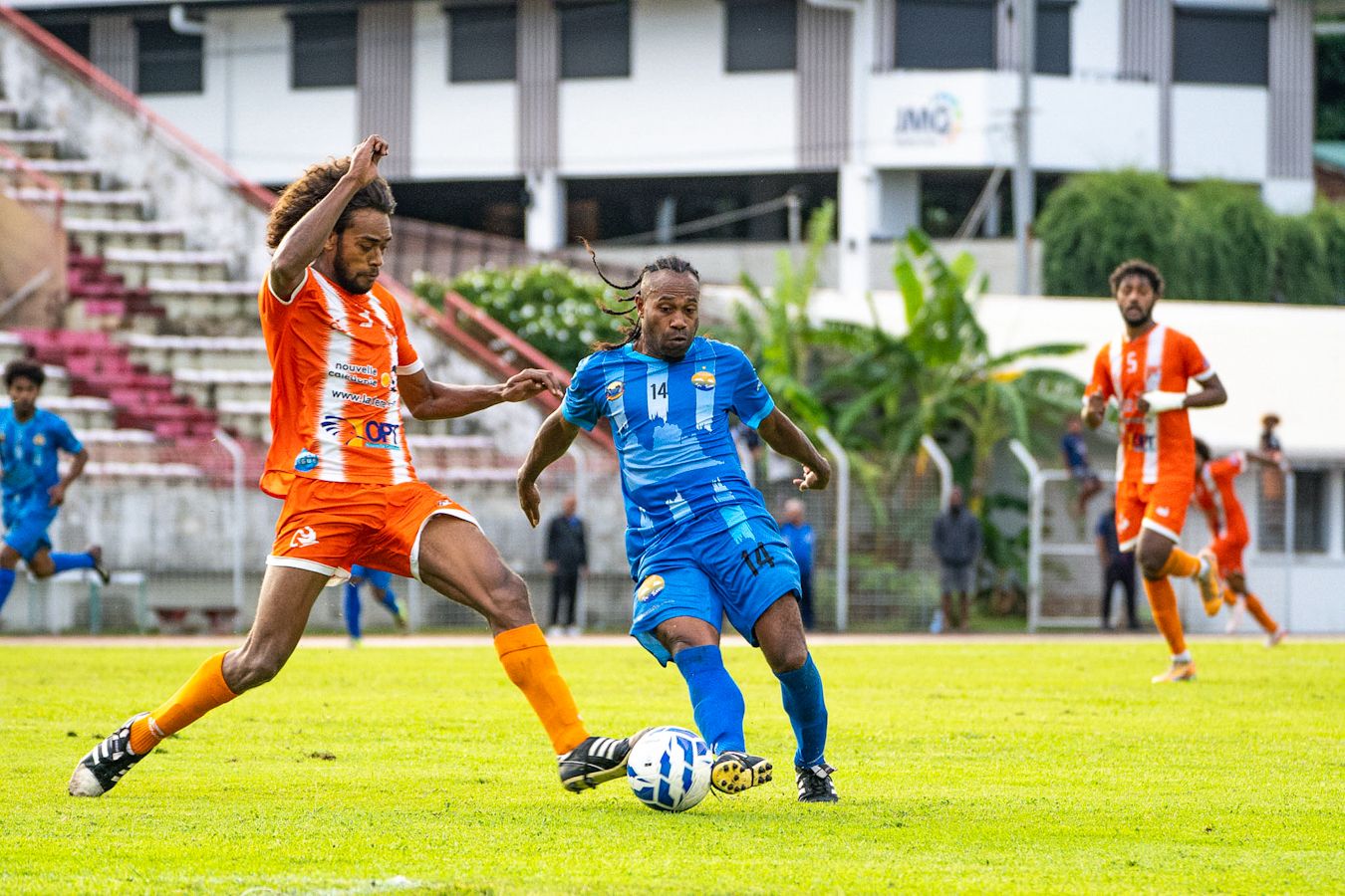  HIENGHÈNE SPORT renverse le leader | Résultats complets et classement - SUPER LIGUE J8