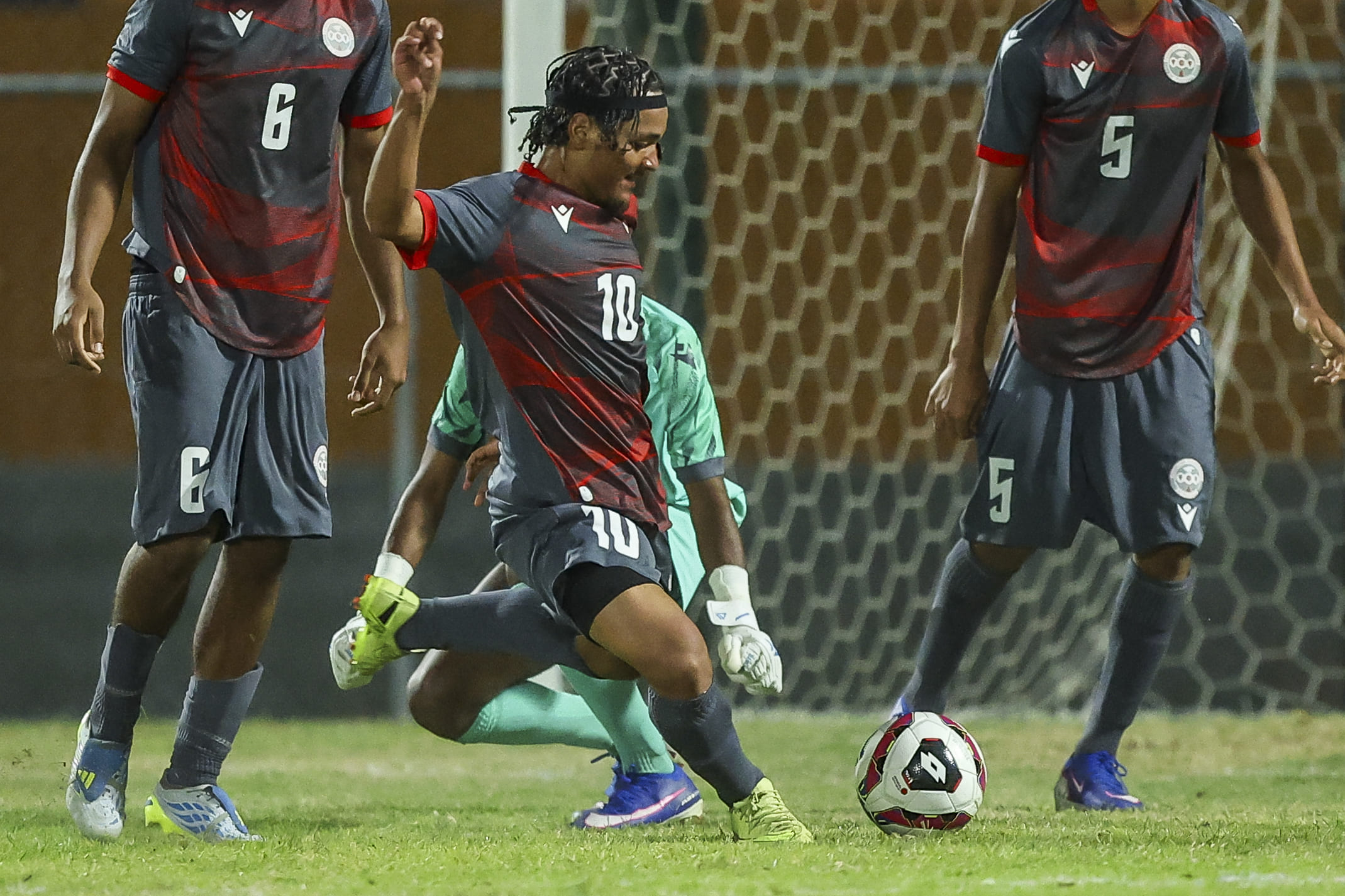 Les Cagous U16 tombent face au pays hôte