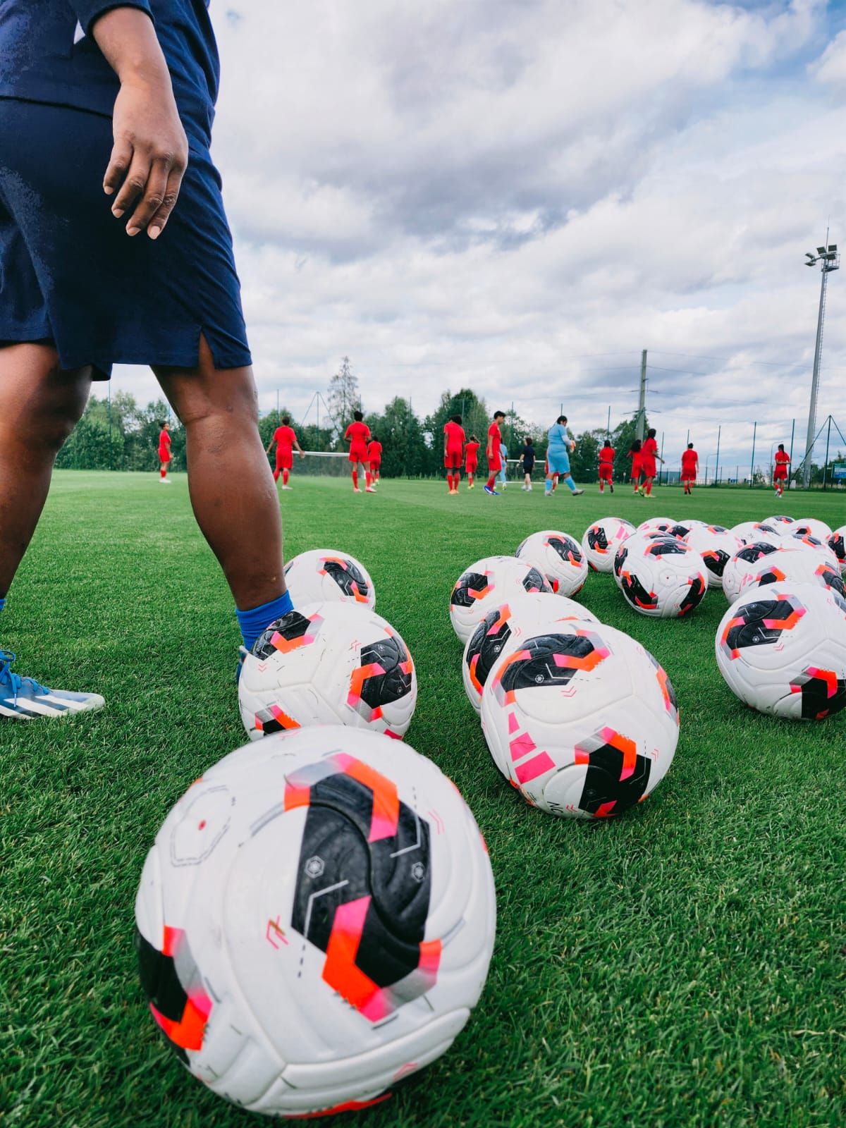 La POLOGNE nous voilà | Coupe du Monde U20 Féminines - coup d'envoi = nuit de lundi à mardi pour nos filles cagous