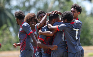 Les cagous cartonnent et filent en DEMIES |  PNG 0 - 7 NCL 