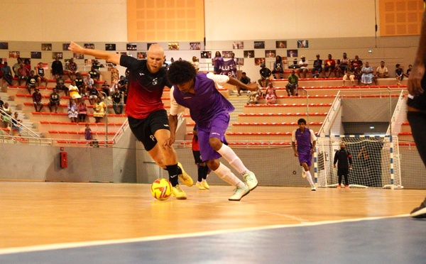 Le FC FERRAND et l'ASPTT rejoignent la FINALE | SUPER LIGUE FUTSAL